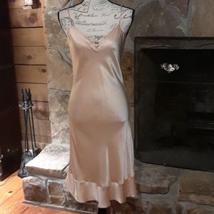 Jolie Femme silk nightgown